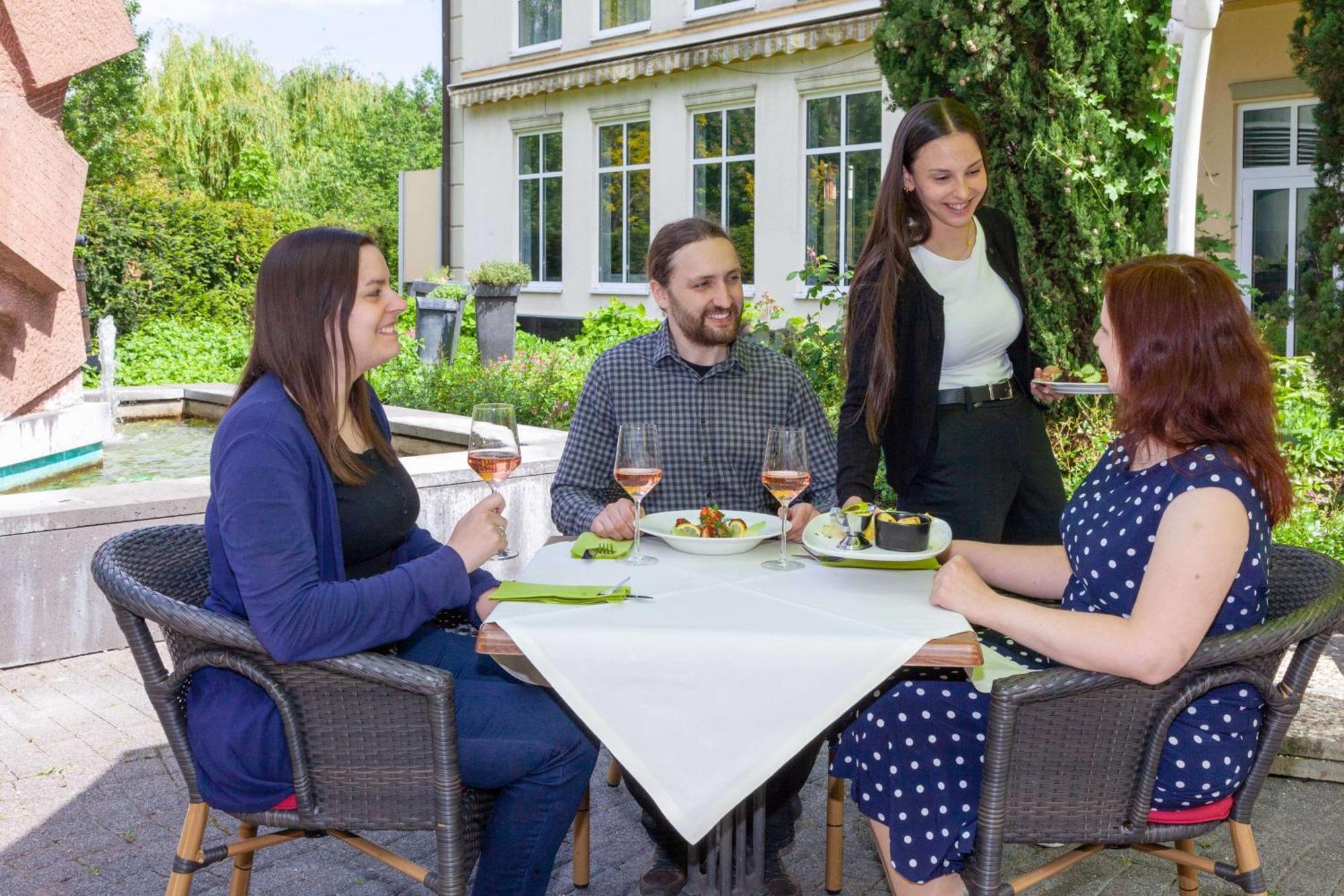 Best Western Wein- Und Parkhotel Nierstein Ngoại thất bức ảnh